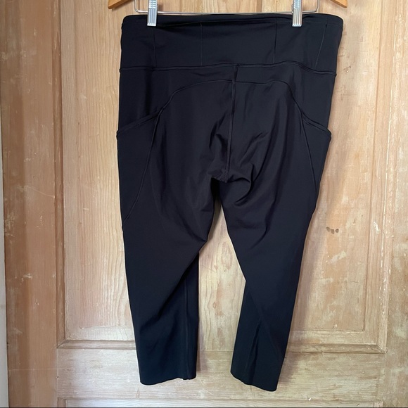 Lululemon Fast and Free Reflective 19” Crop Size 12 - Picture 3 of 5